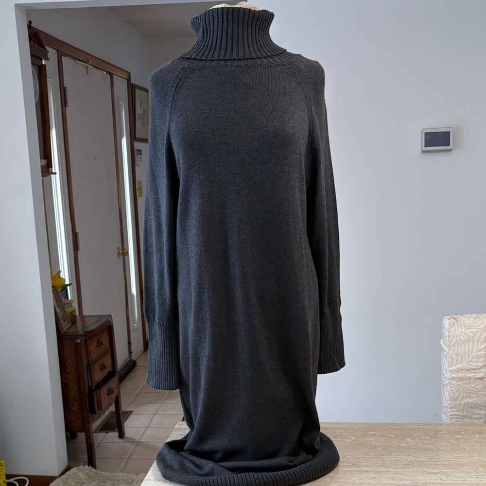 NWT Vince Camuto Gray Turtleneck Maxi Sweater Dress.